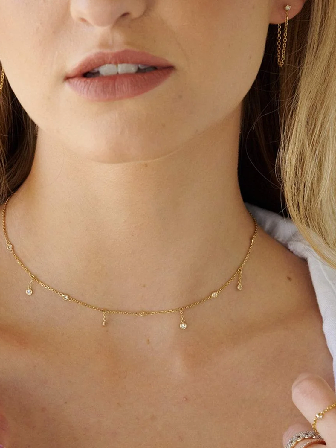 ALTERNATING DIAMOND DROP STATION NECKLACE