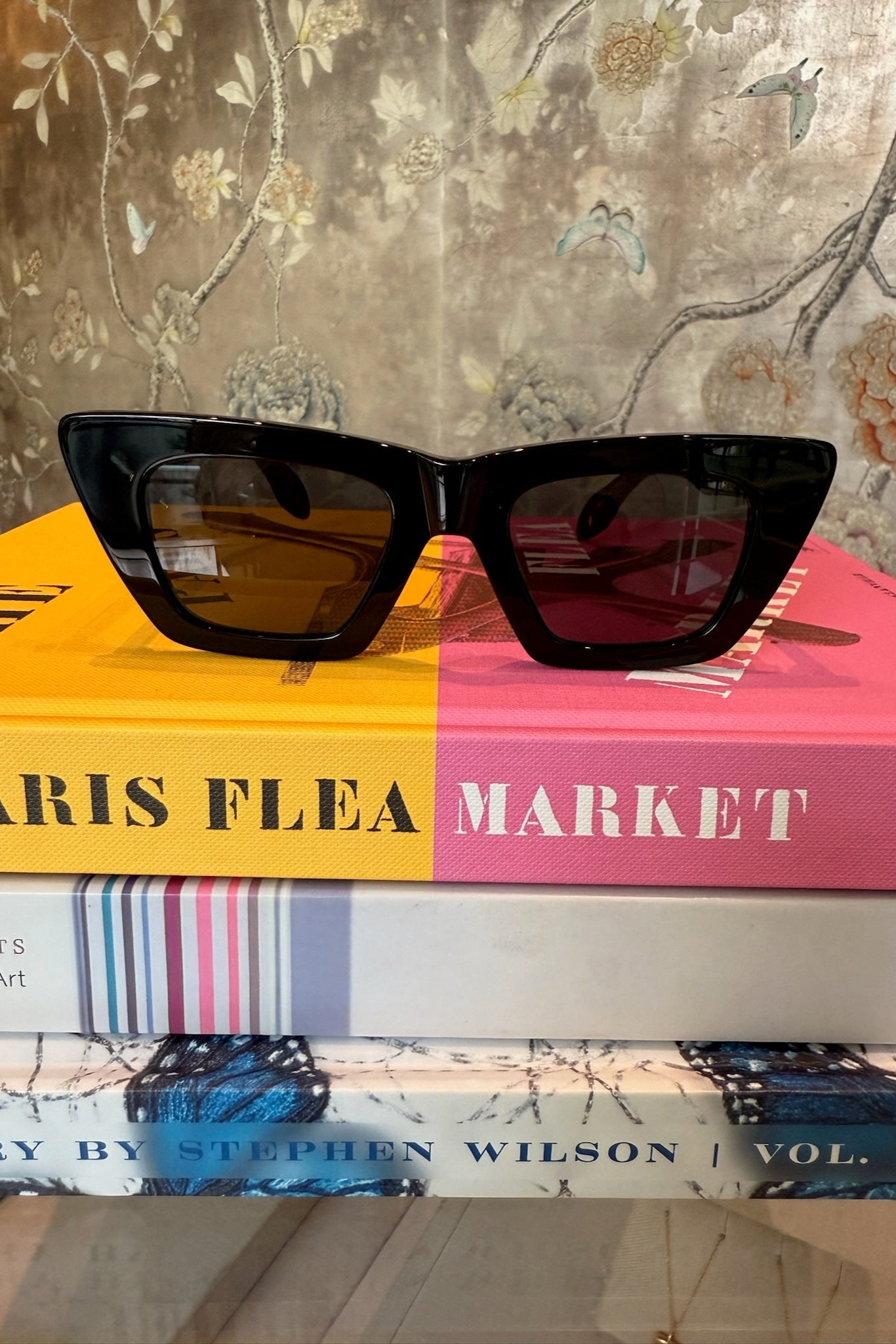 ELISA JOHNSON | LORI IN GLOSS BLACK