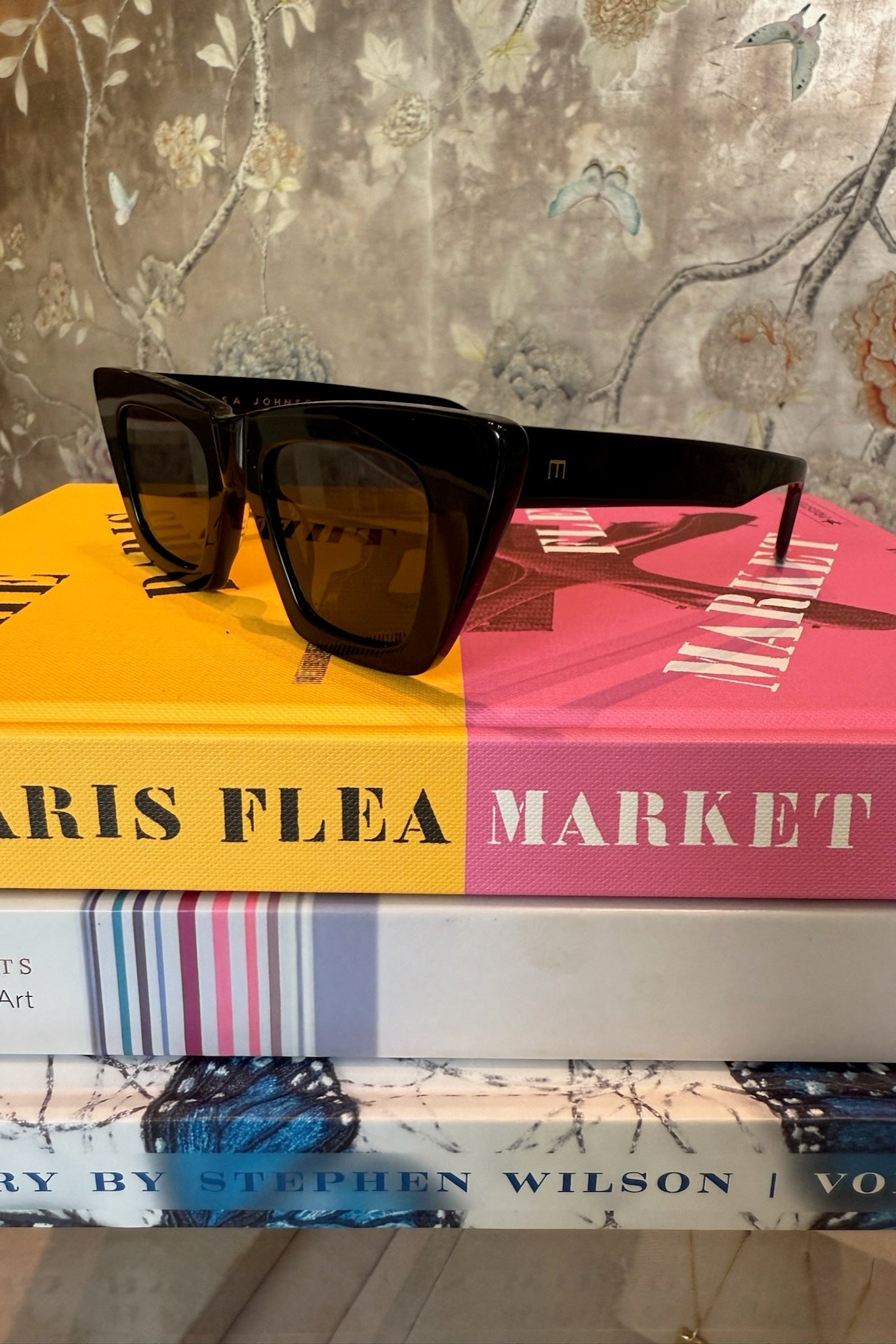 ELISA JOHNSON | LORI IN GLOSS BLACK