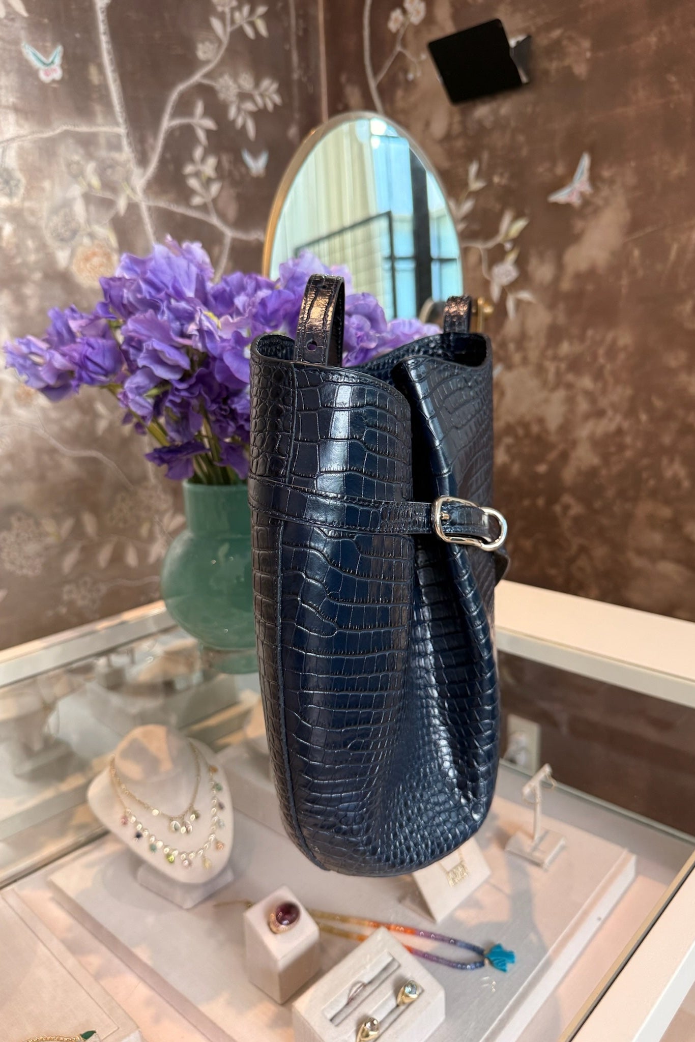 LIFFNER | BELTED BUCKET BAG