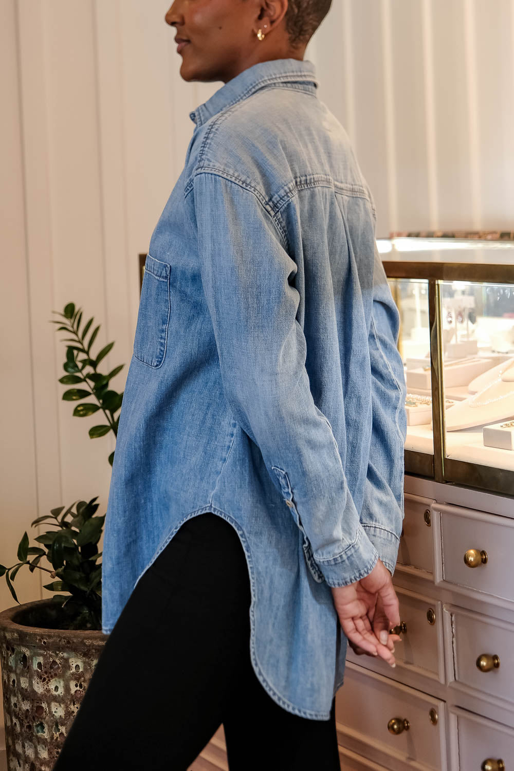 JAMIE HALLER | ESSENTIAL SHIRT | WOMEN'S LUXURY DESIGNER CLOTHING, SHOES, HANDBAGS & JEWELRY | POOLESHOP CHARLOTTE, NC