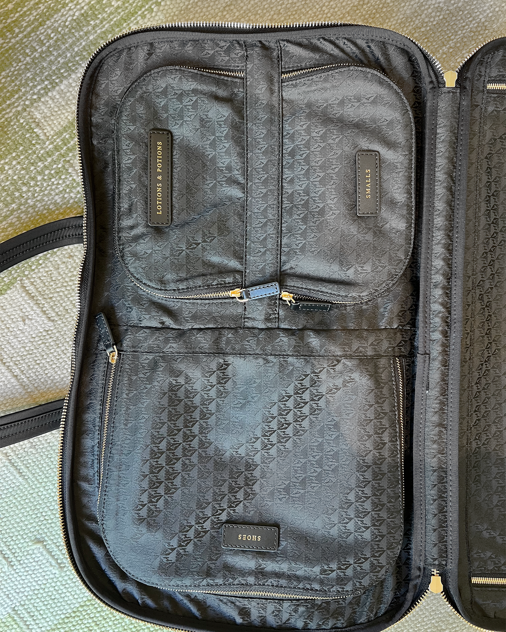 ANYA HINDMARCH | 24 HOUR BAG