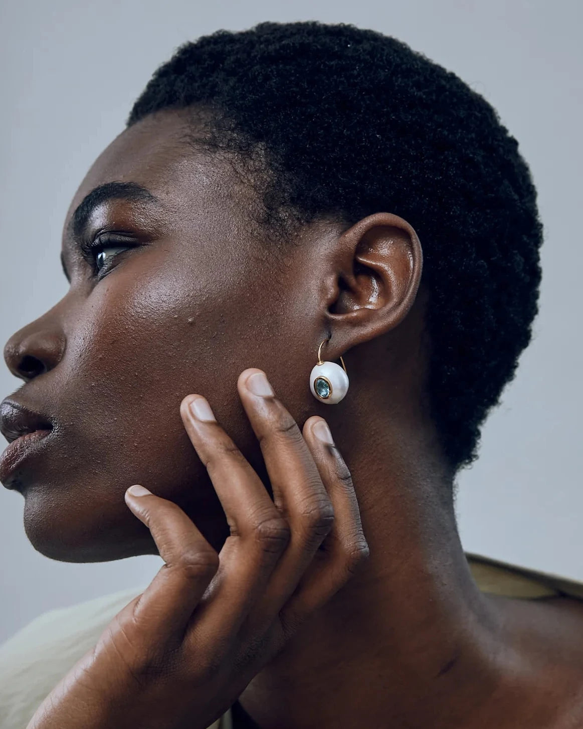 LIZZIE FORTUNATO | PEARL PABLO EARRINGS