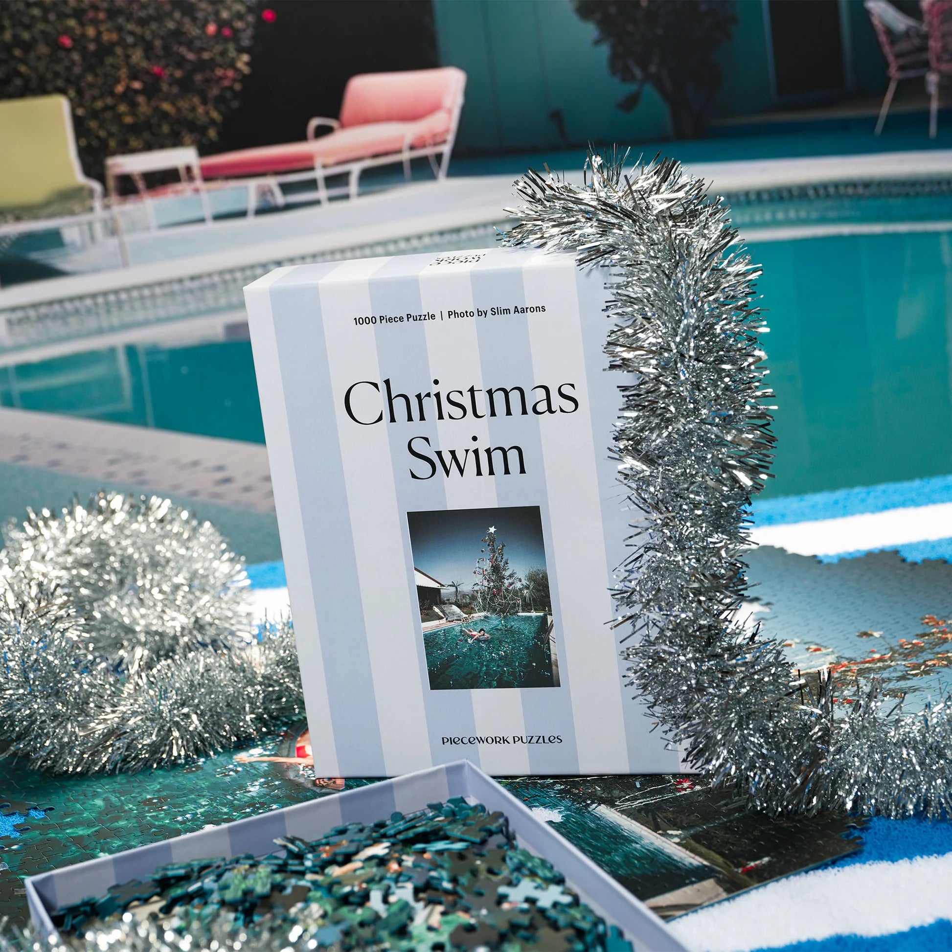 PIECEWORK CHRISTMAS SWIM PUZZLE