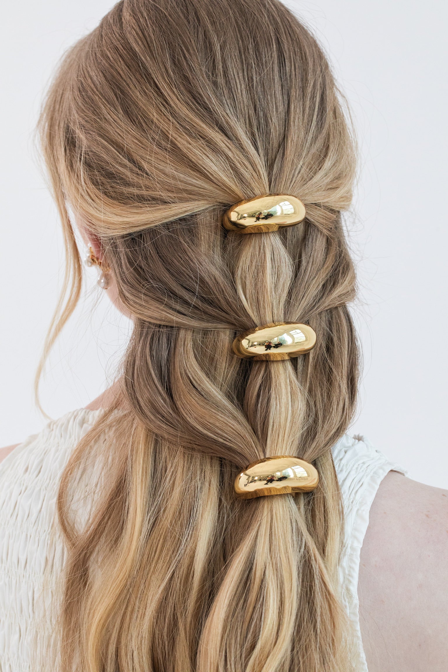 JENNIFER BEHR | MONA PONYWRAP