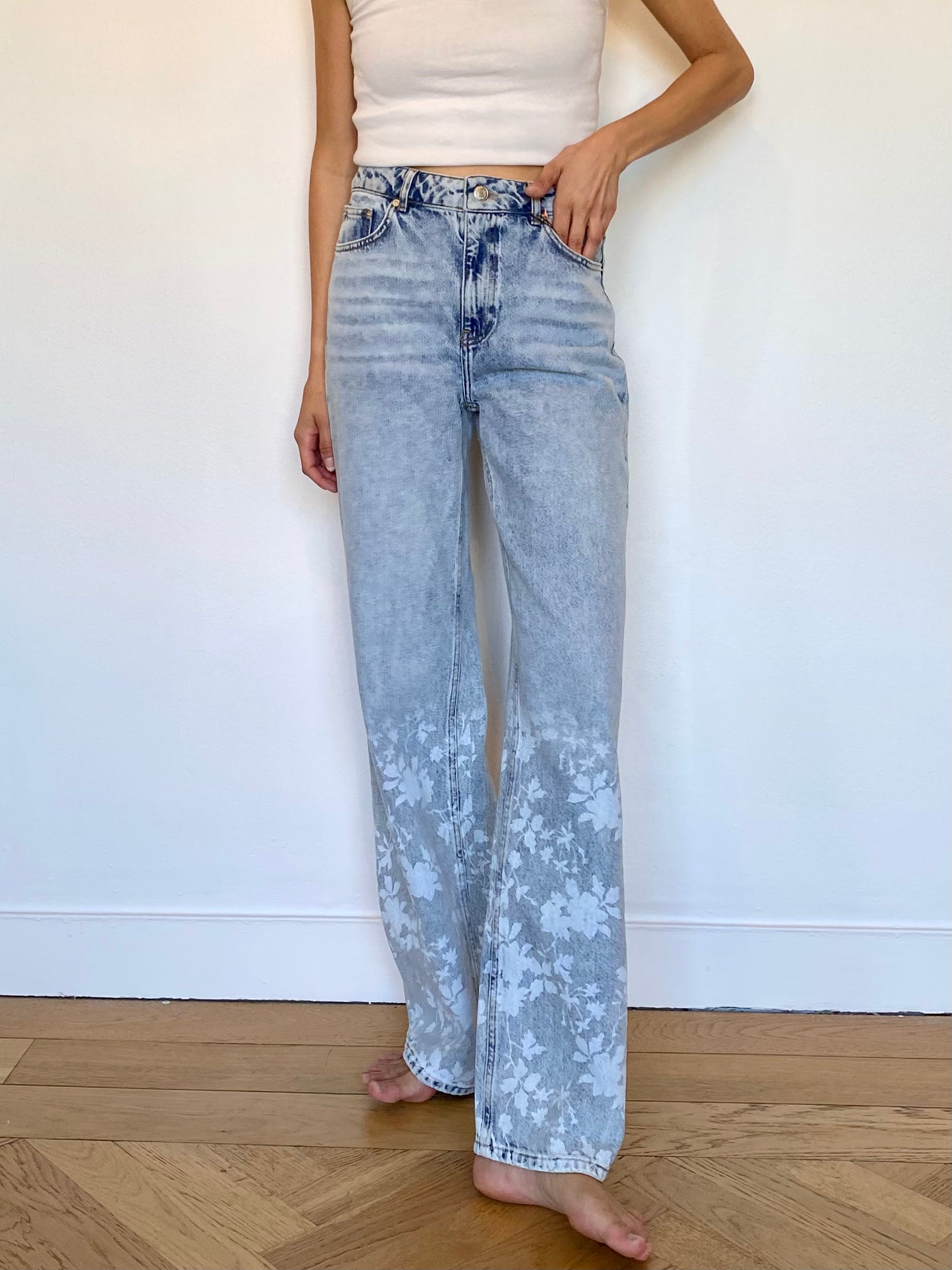 HOLZWEILER | FLOWER PRINT DENIM TROUSER