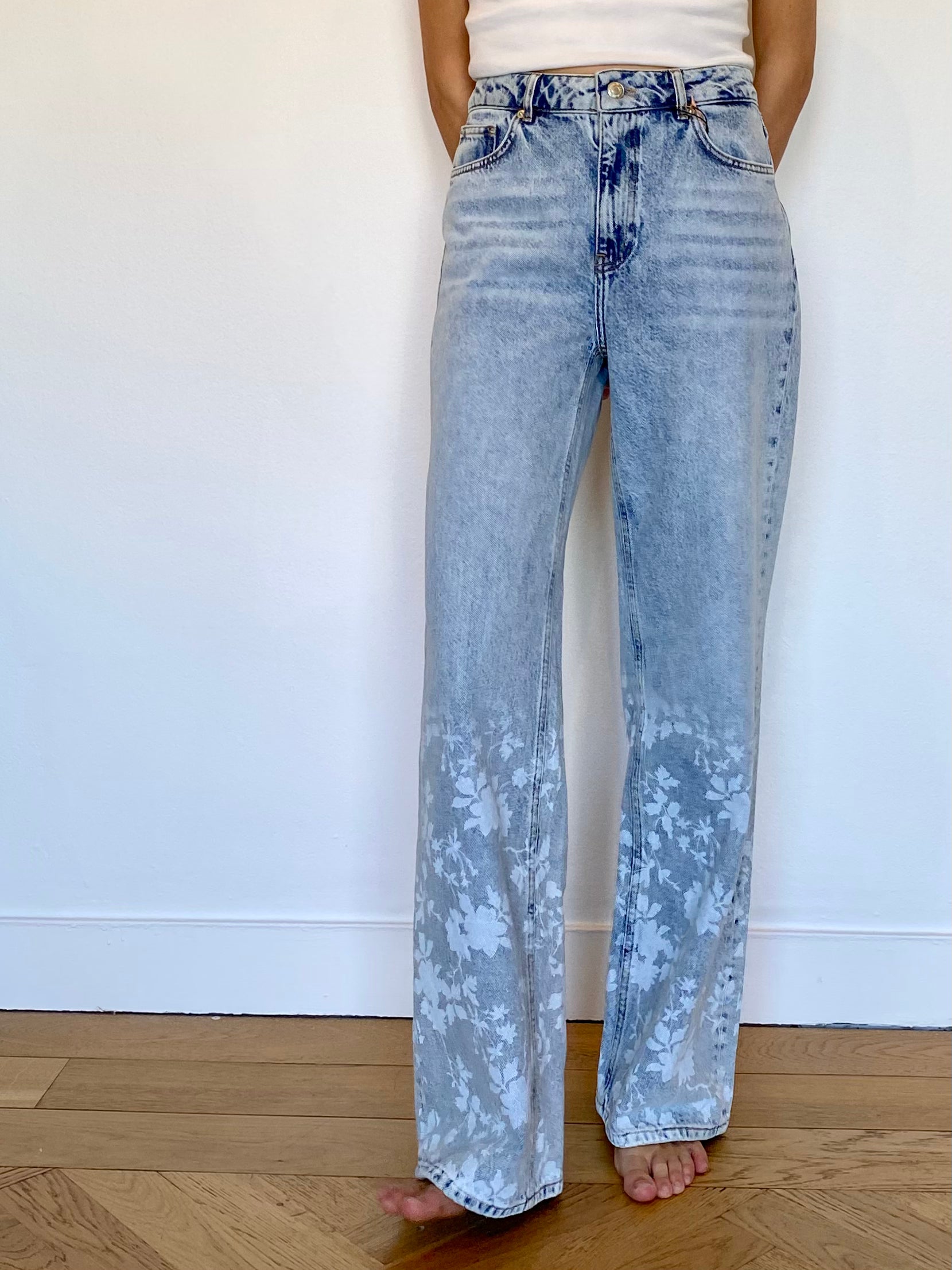 HOLZWEILER | FLOWER PRINT DENIM TROUSER