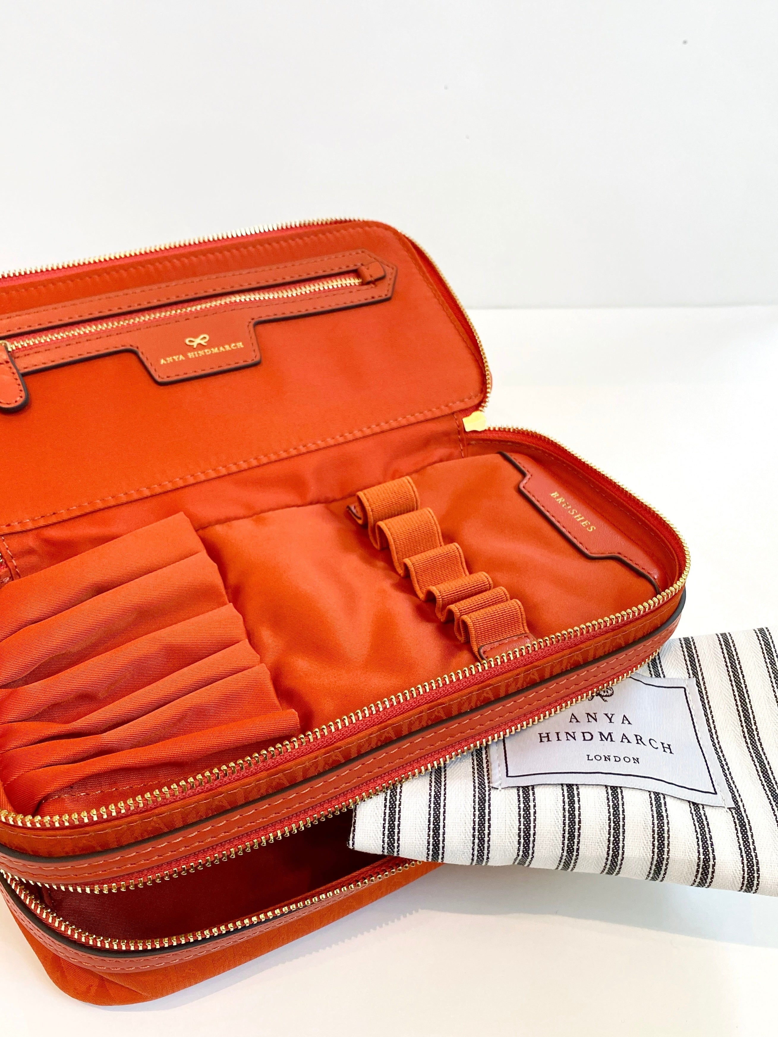 ANYA HINDMARCH | MAKEUP POUCH