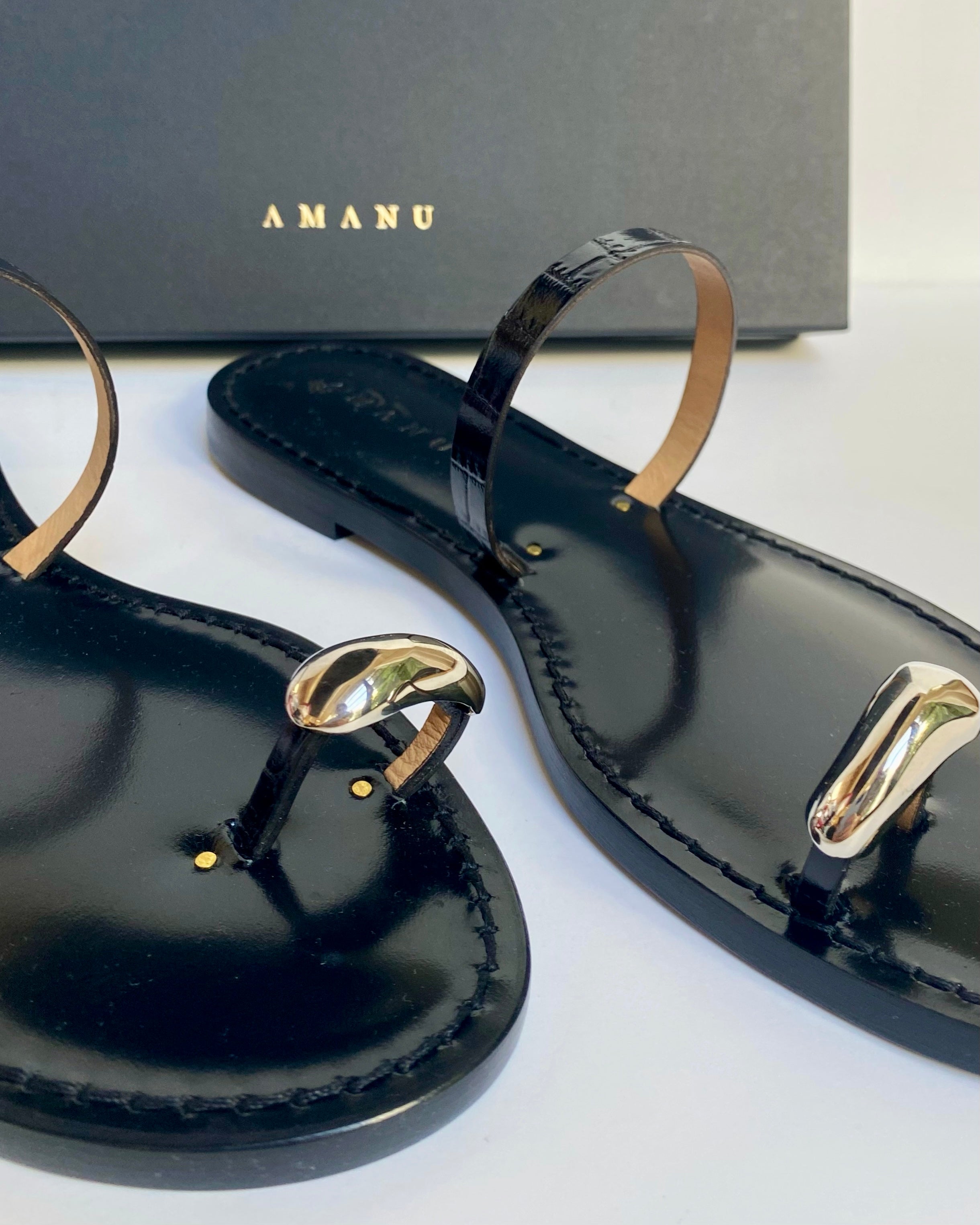 AMANU | THE KIBERA SANDAL