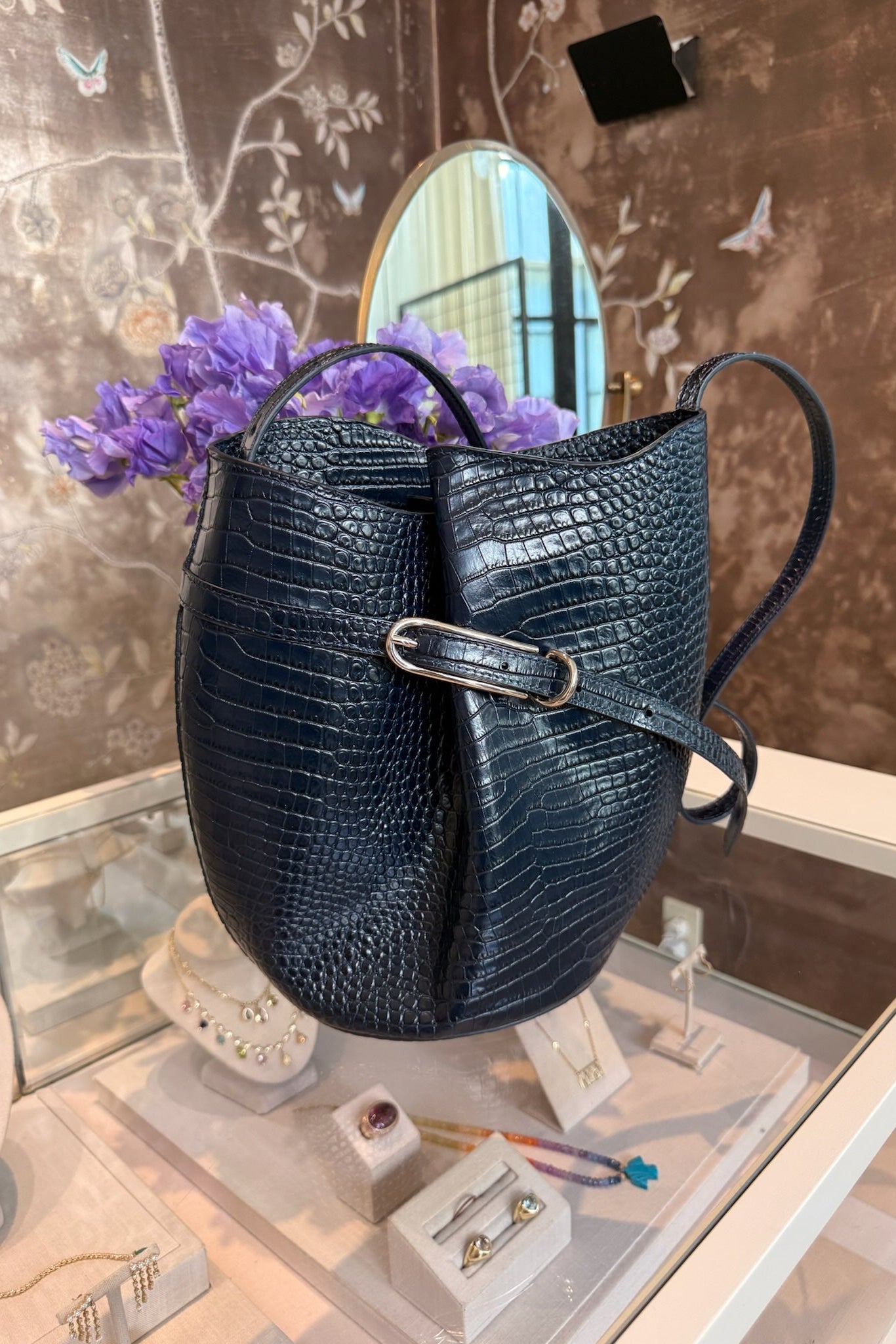 LIFFNER | BELTED BUCKET BAG